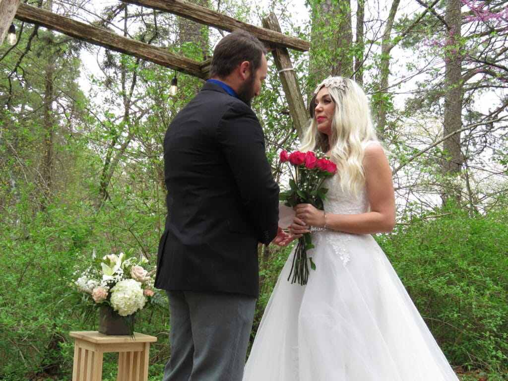 bride and groom outdoor wedding
